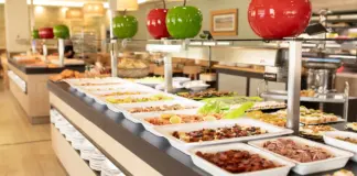 El restaurante de carretera que recomiendan los camioneros: abierto 24 horas y con buffet libre
