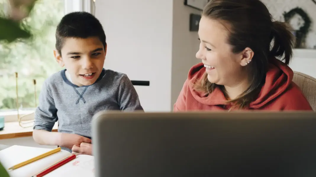 Un juzgado reconoce el derecho a teletrabajar para cuidar a un hijo dependiente