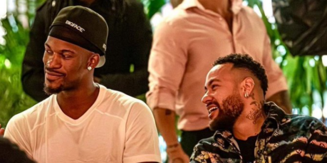 Homenaje de Jimmy Butler a Neymar en su presentación con los Warriors