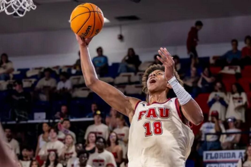 Baba Miller, el 'unicornio' español con 2,19 de envergadura, se reivindica ante la NBA a base de dobles dígitos