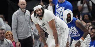 Davis enciende las alarmas en los Mavericks tras jugar sólo 31 minutos: lesionado para varias semanas