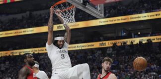 Anthony Davis se estrena con los Mavericks: reivindicación, partidazo... y lesión