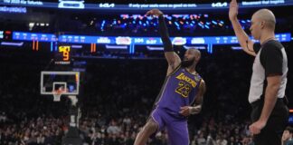 LeBron 'celebra' la llegada de Doncic: 33 puntos y partidazo en Nueva York
